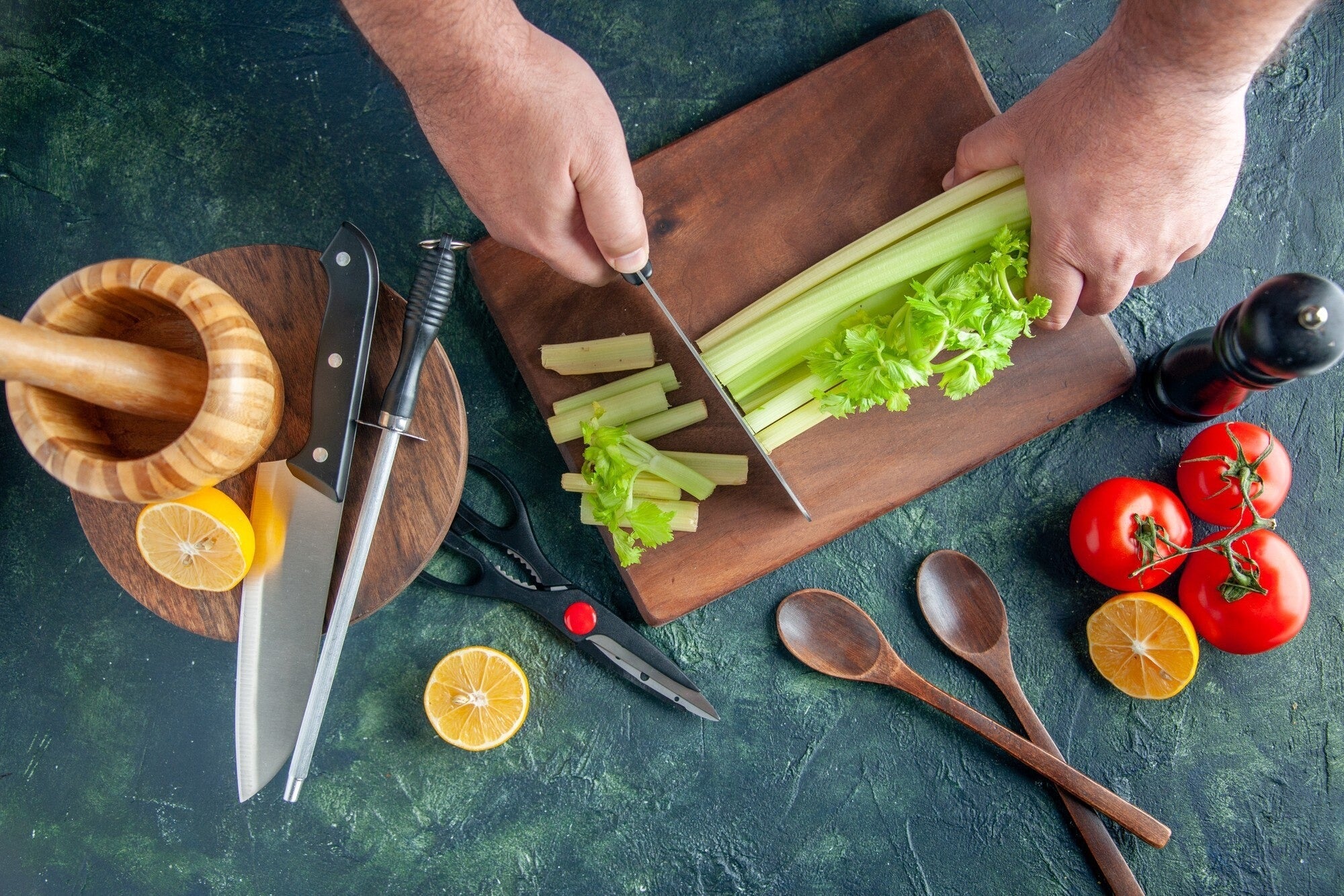 Precision Cutlery and Knives for Effortless Cooking